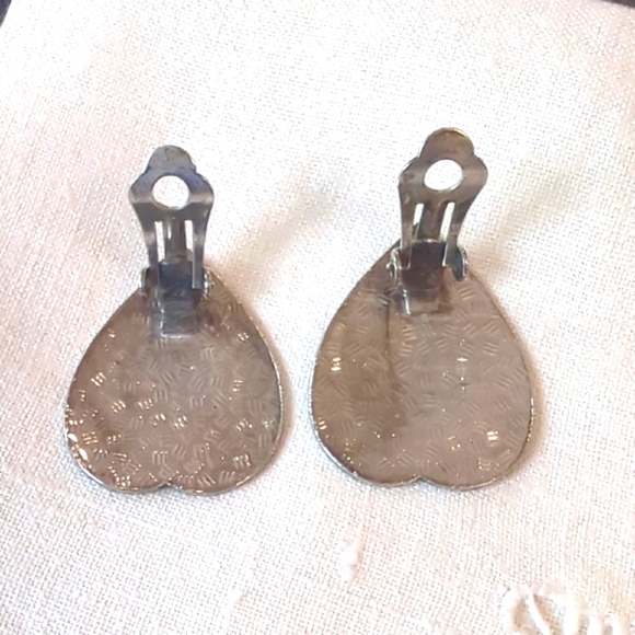 Vintage Cloisonne Floral Silver Tone Heart Clip On Earrings - Picture 3 of 5